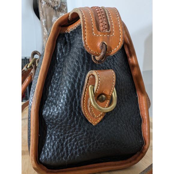 Dooney & Bourke Black Tan Pebbled Leather Satchel Vintage All Weather Leather - Picture 11 of 11